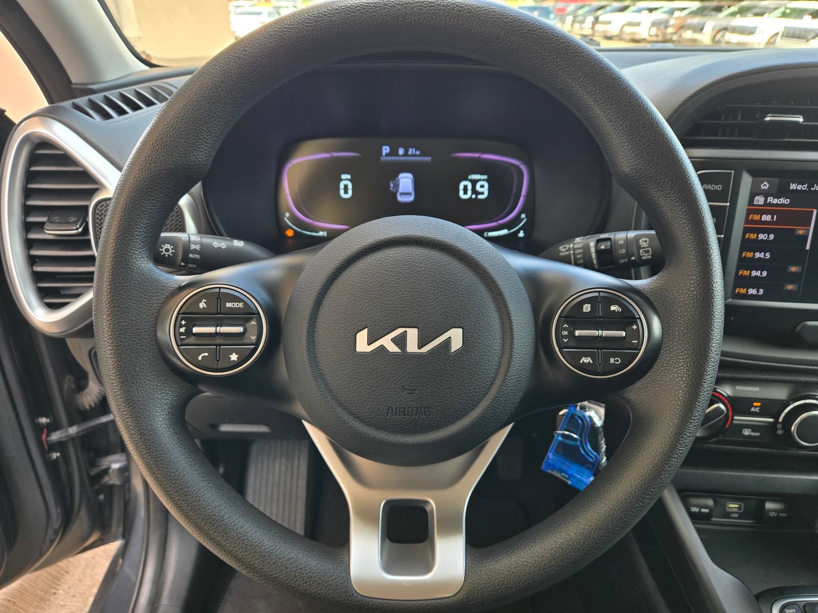 Used 2023 Kia Soul LX w/ Option Group 015 FWD image 11