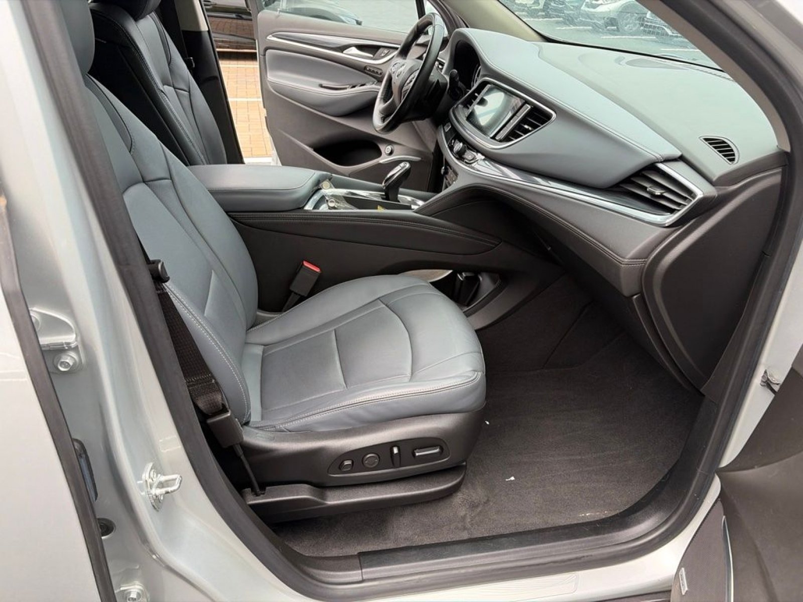Used 2020 Buick Enclave Premium w/ Trailering Package, 5000 lbs. AWD/4WD image 24