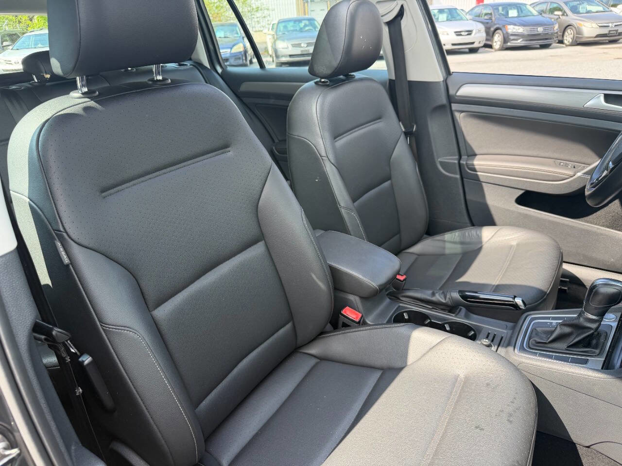 Used 2016 Volkswagen Golf Limited Edition FWD image 39