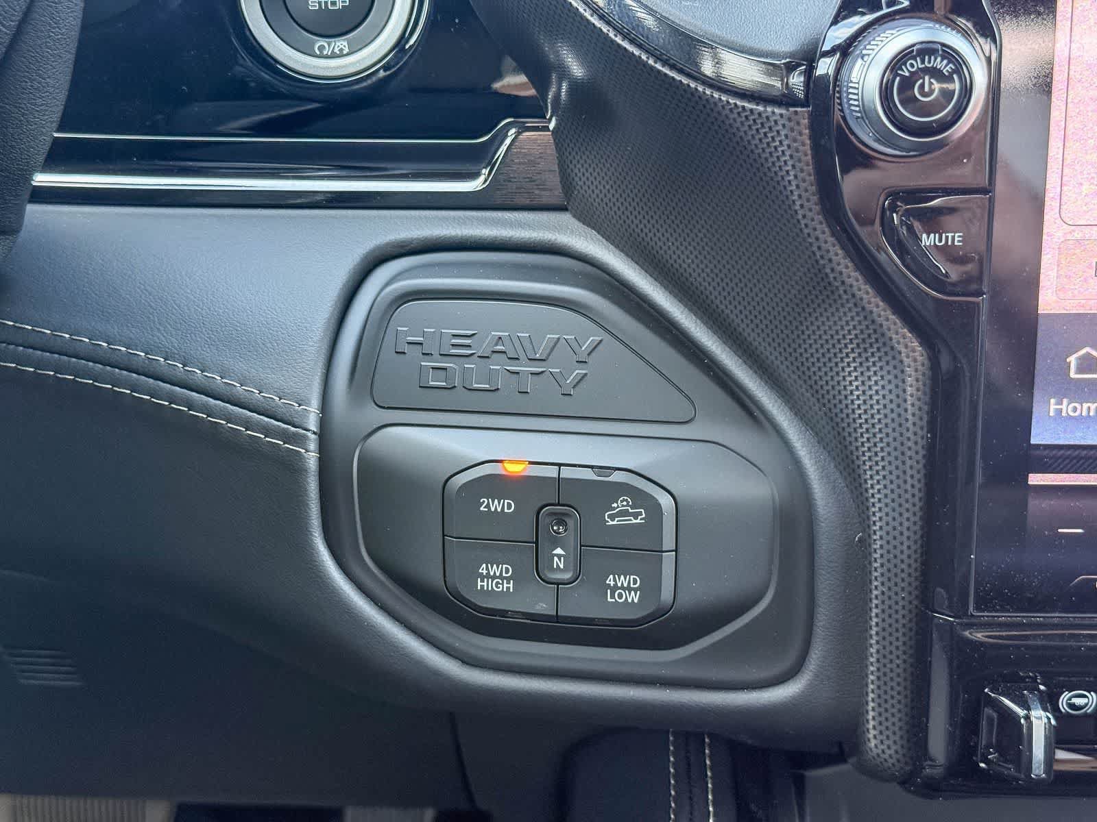 New 2026 RAM 2500 Limited AWD/4WD image 16
