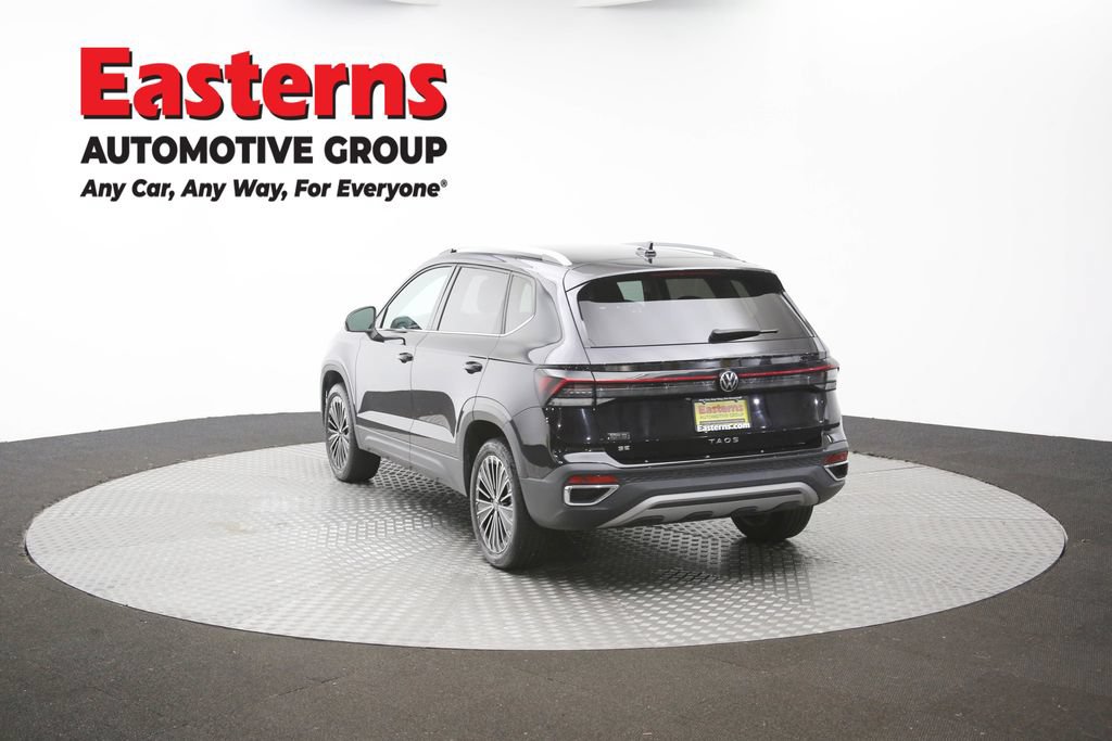 Used 2025 Volkswagen Taos SE FWD image 61