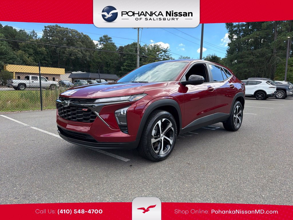 Used 2024 Chevrolet Trax RS w/ Sunroof Package FWD image 1
