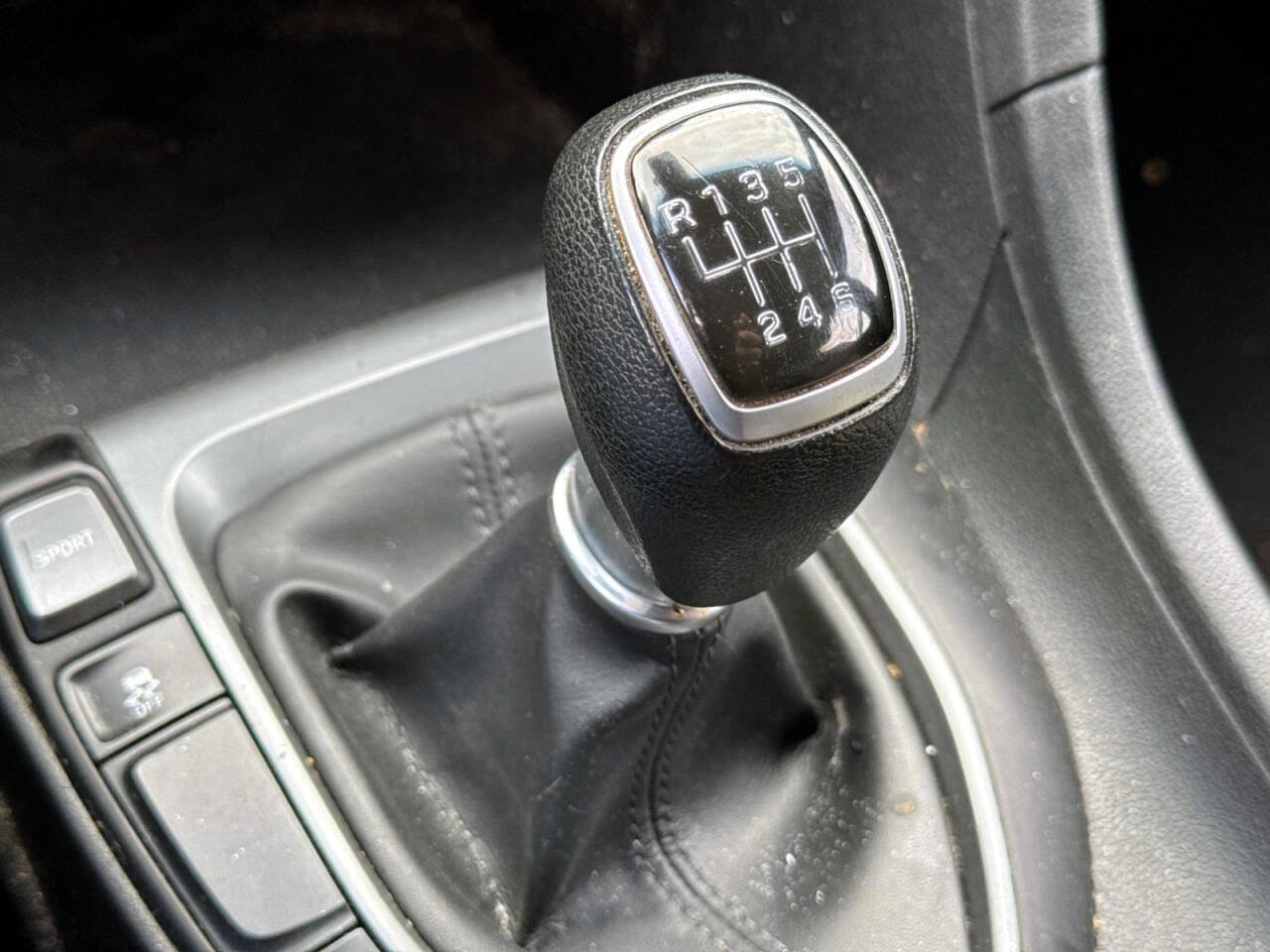 Used 2019 Hyundai Veloster 2.0 image 16