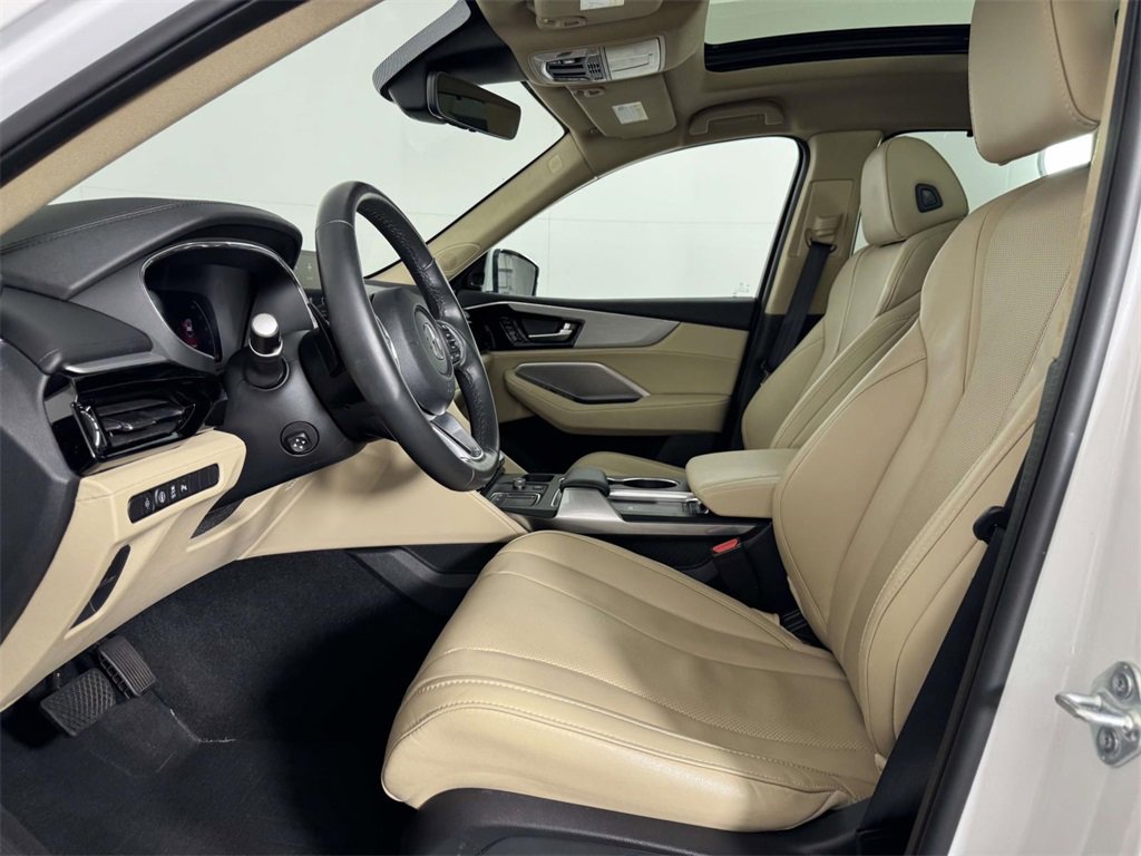 Used 2024 Acura MDX SH-AWD w/ Technology Package image 4