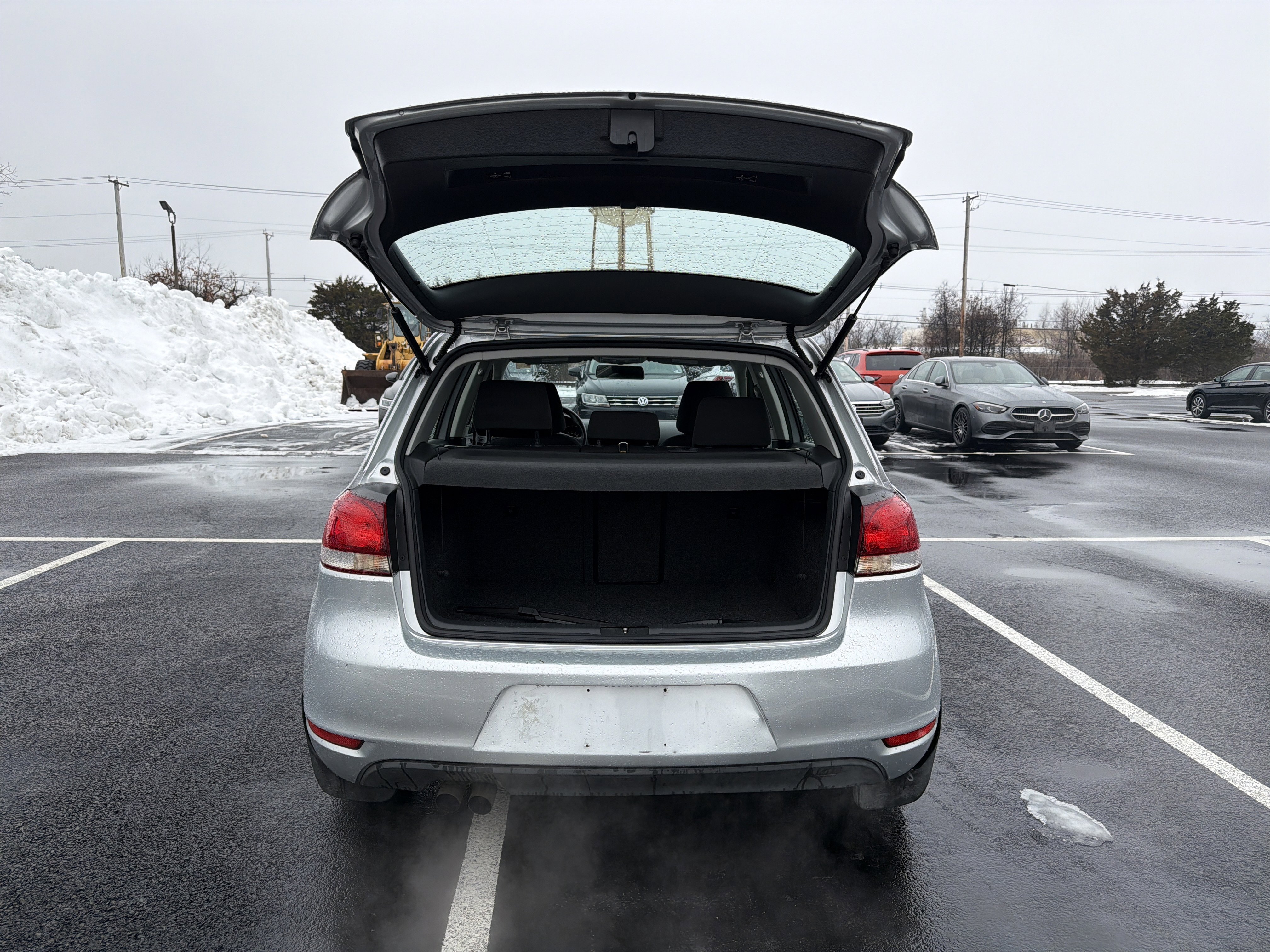 Used 2011 Volkswagen Golf TDI image 31