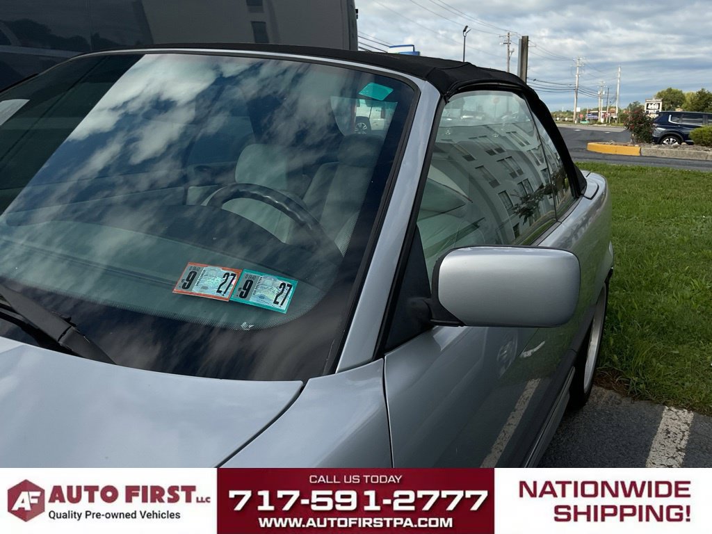 Used 1996 BMW 328i Convertible RWD image 8