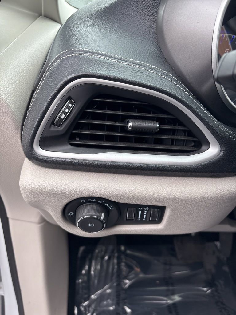 Used 2024 Chrysler Pacifica Touring-L w/ Road Tripper Package FWD image 52