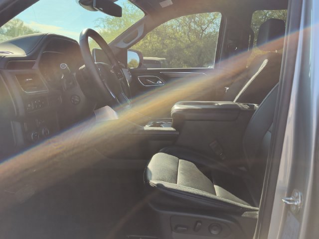 Used 2024 Chevrolet Tahoe LT w/ Luxury Package RWD image 11
