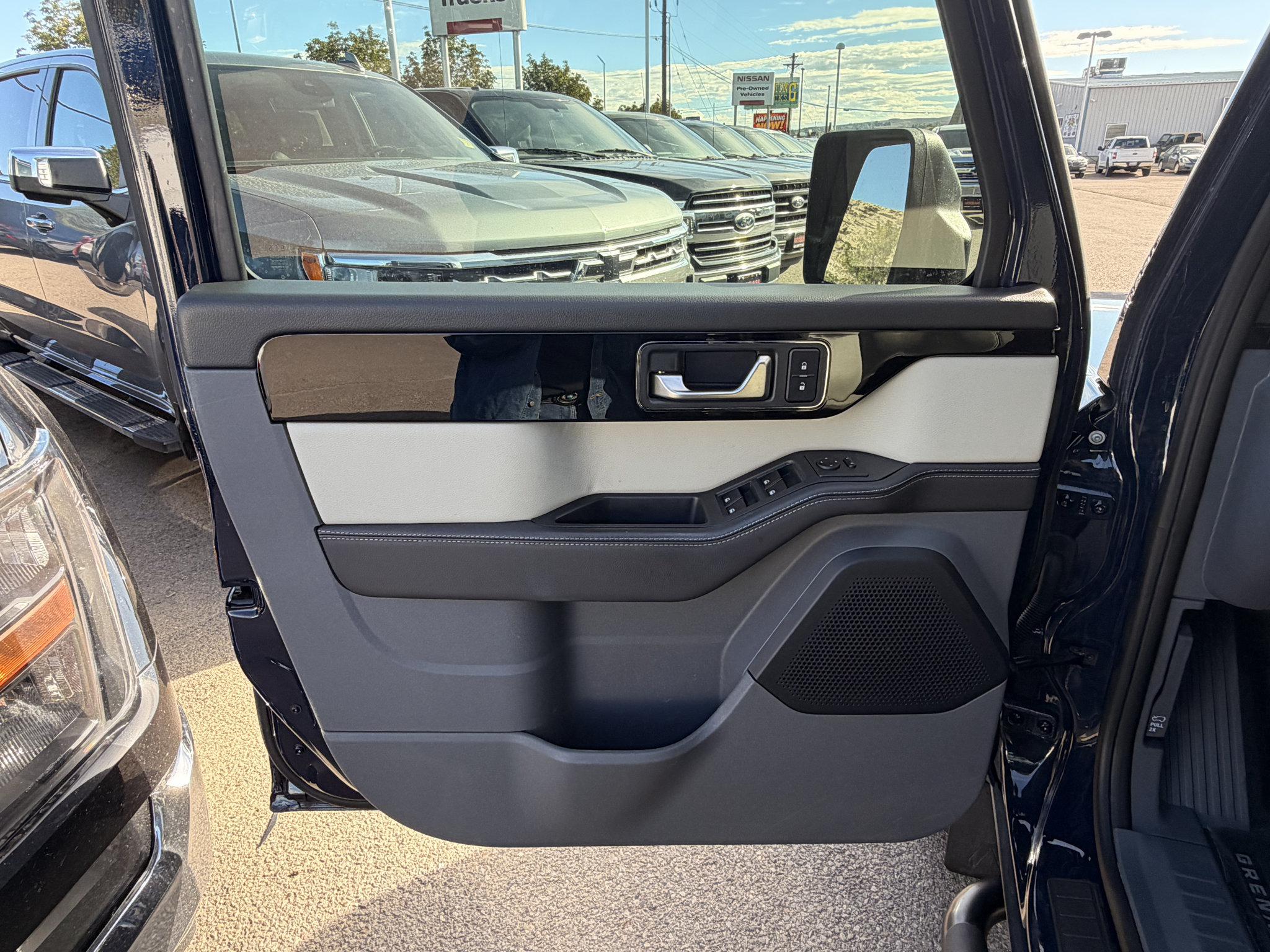 Used 2024 INEOS Grenadier Station Wagon AWD/4WD image 13