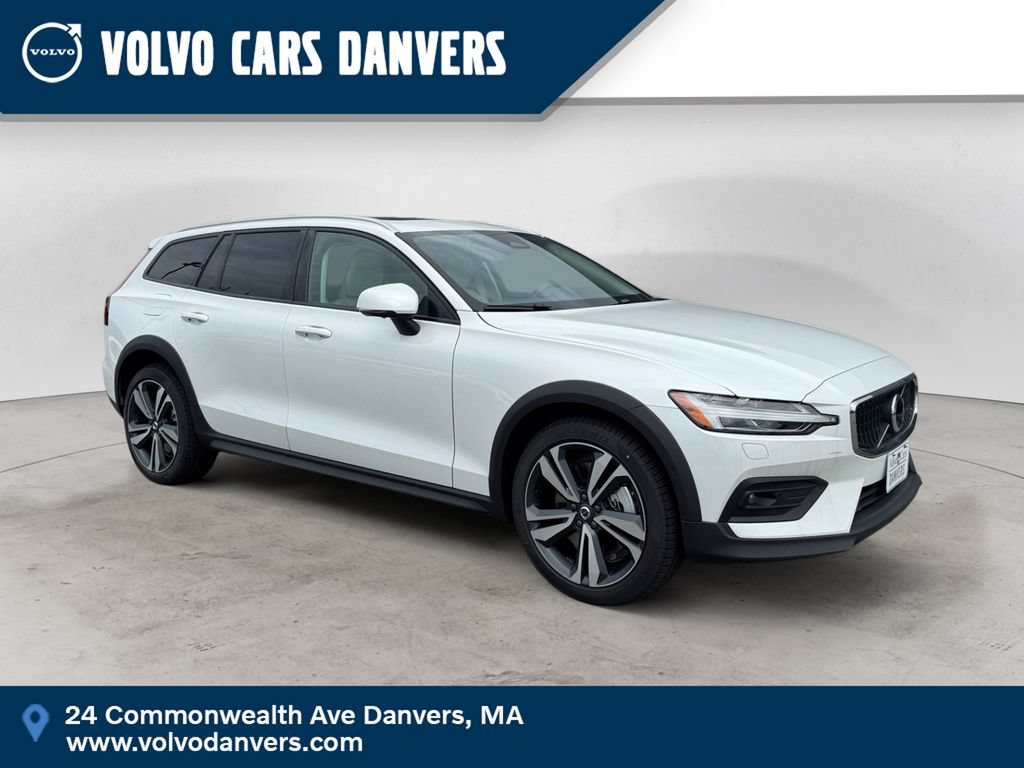 New 2026 Volvo V60 B5 Cross Country Plus w/ Climate Package