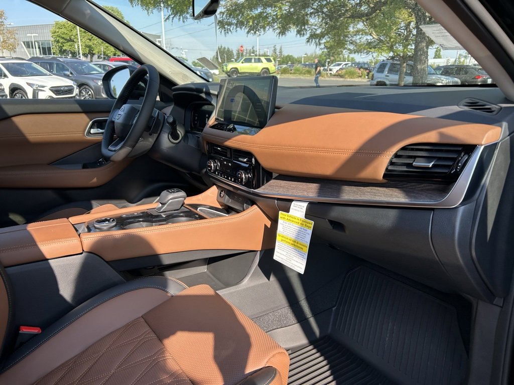New 2026 Nissan Rogue Platinum image 27