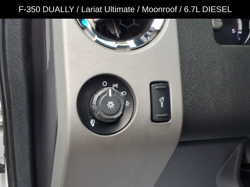 Used 2016 Ford F350 Lariat w/ Lariat Ultimate Package image 19