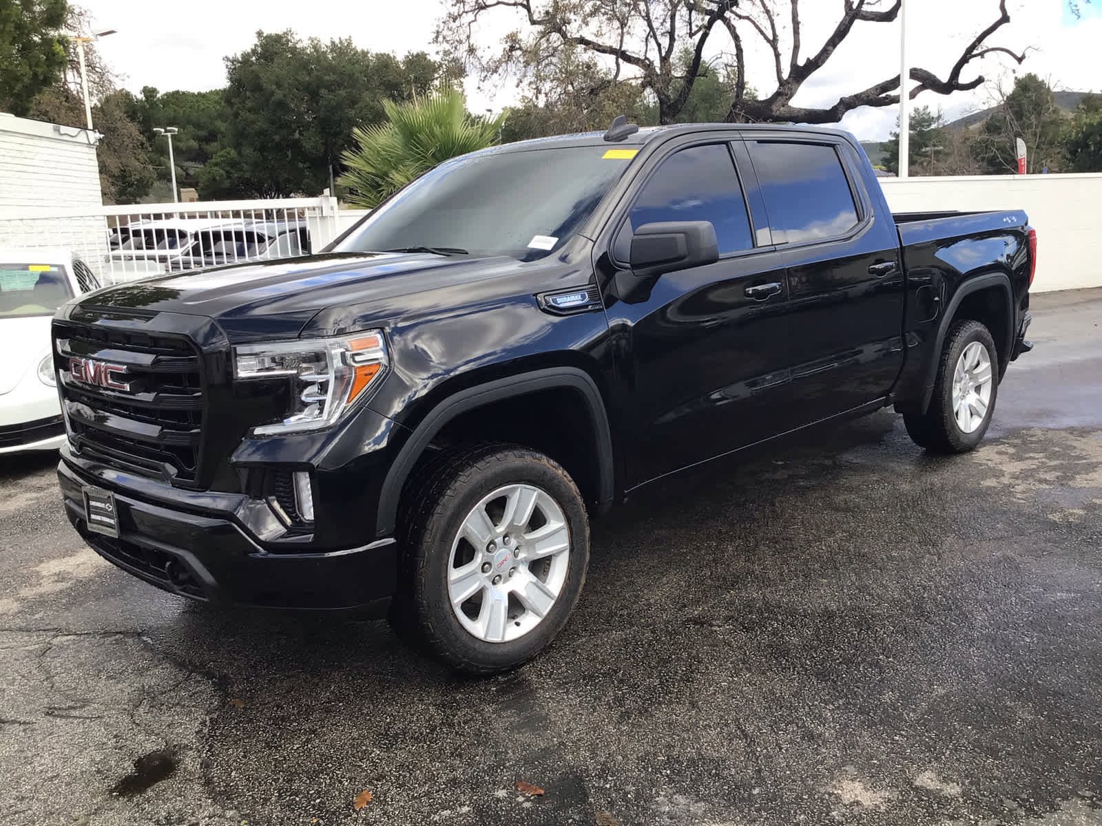 Used 2022 GMC Sierra 1500 Elevation image 2