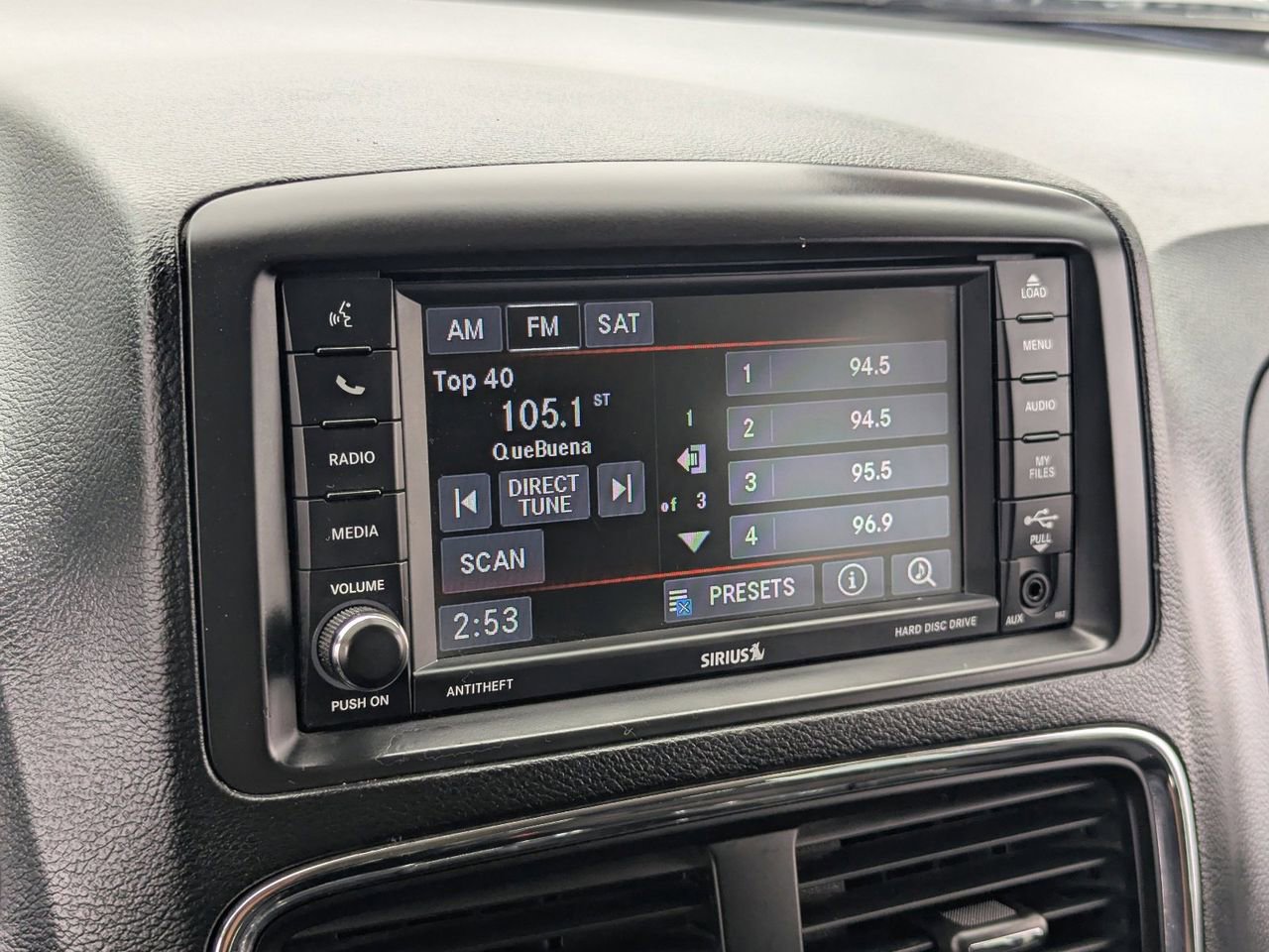 Used 2018 Dodge Grand Caravan SE image 21