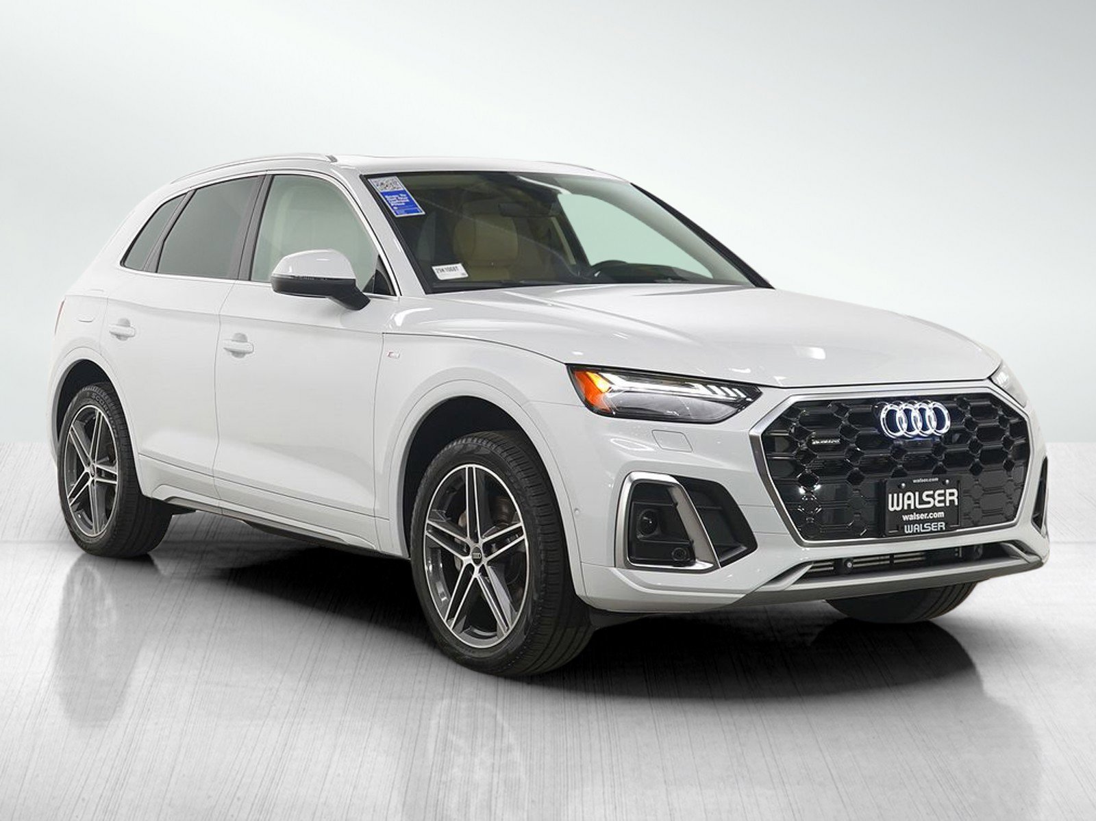 Used 2023 Audi Q5 e Prestige w/ Prestige Package image 9