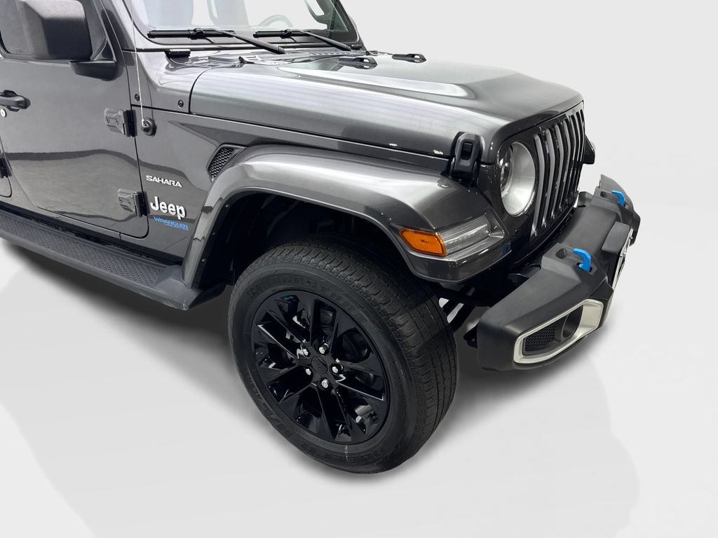 Used 2022 Jeep Wrangler Unlimited Sahara w/ Cold Weather Group AWD/4WD image 20