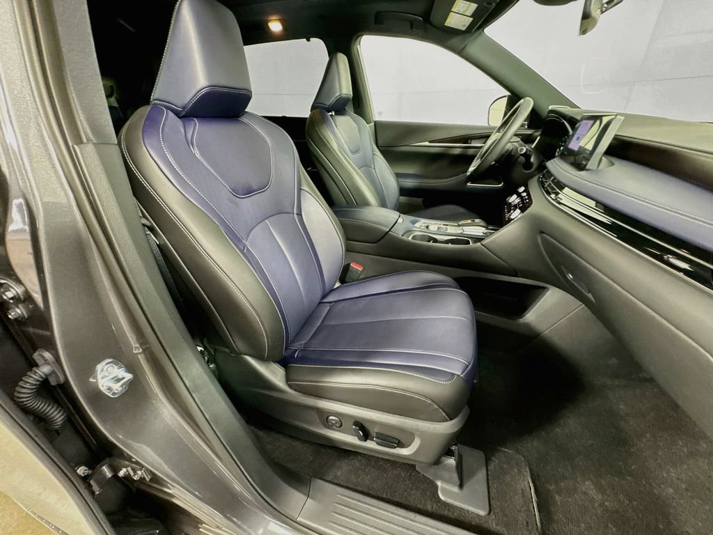 Certified 2026 INFINITI QX60 Sport w/ Dark Cargo Package AWD/4WD image 40