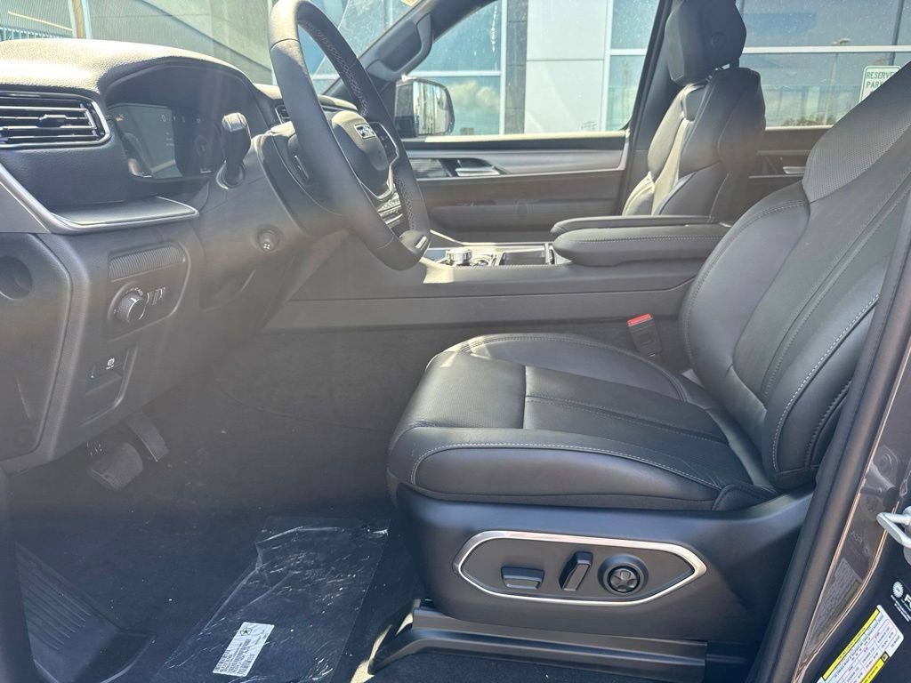 New 2026 Jeep Grand Wagoneer Limited AWD/4WD image 15