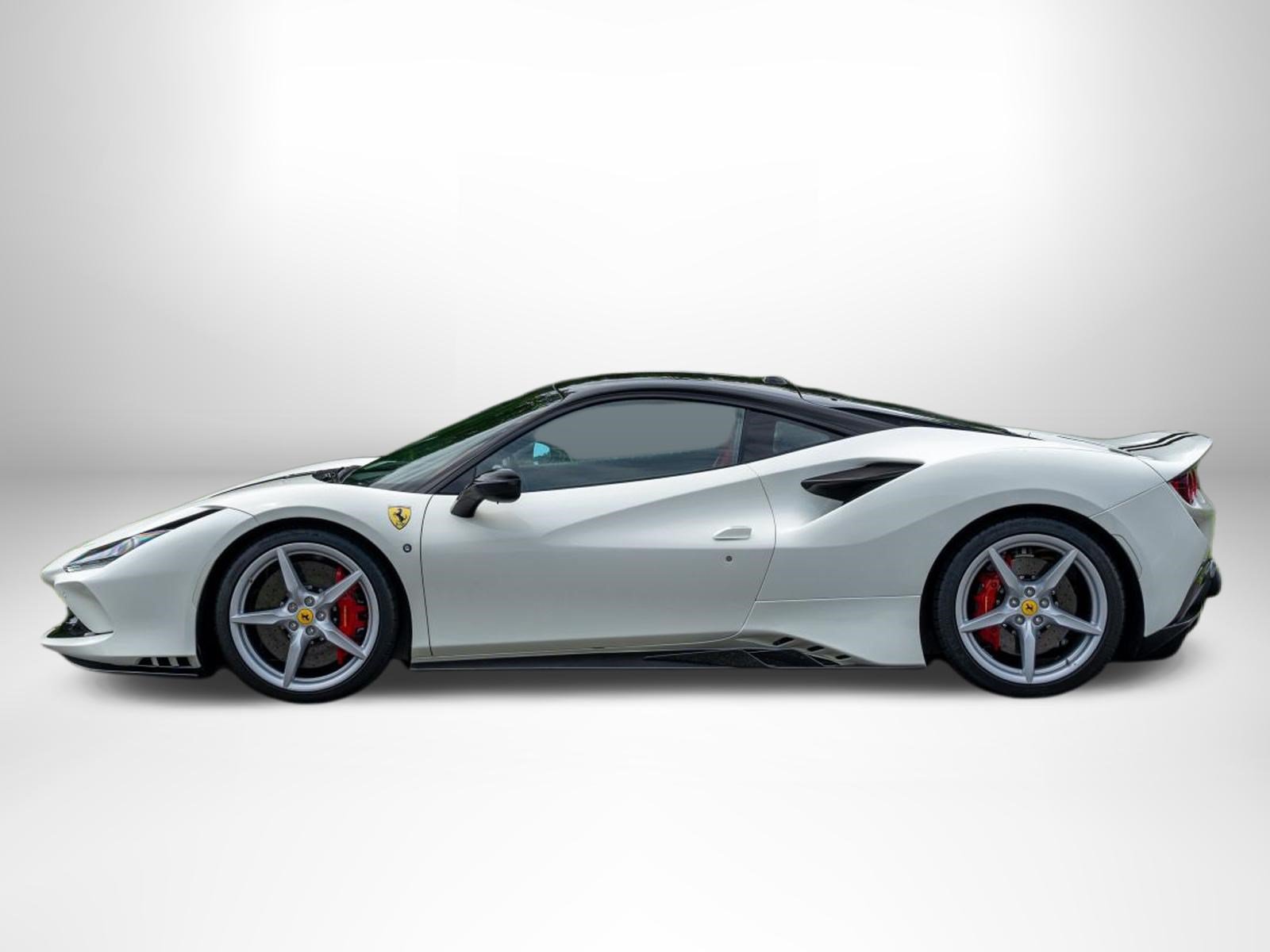 Used 2022 Ferrari F8 Tributo RWD image 3