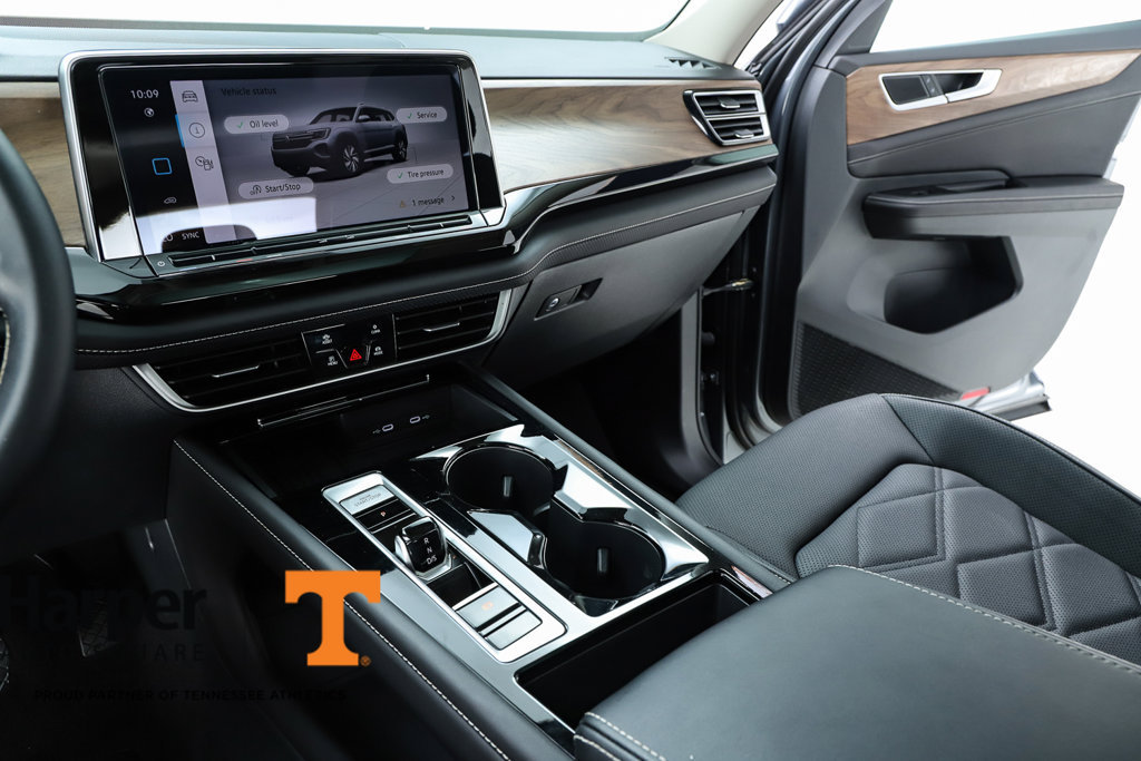 Used 2025 Volkswagen Atlas SE w/ Panoramic Sunroof Package FWD image 63
