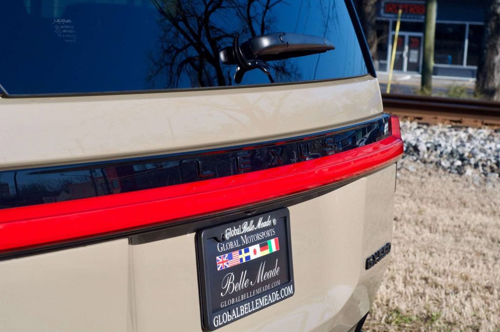 Used 2024 Lexus GX 550 image 10