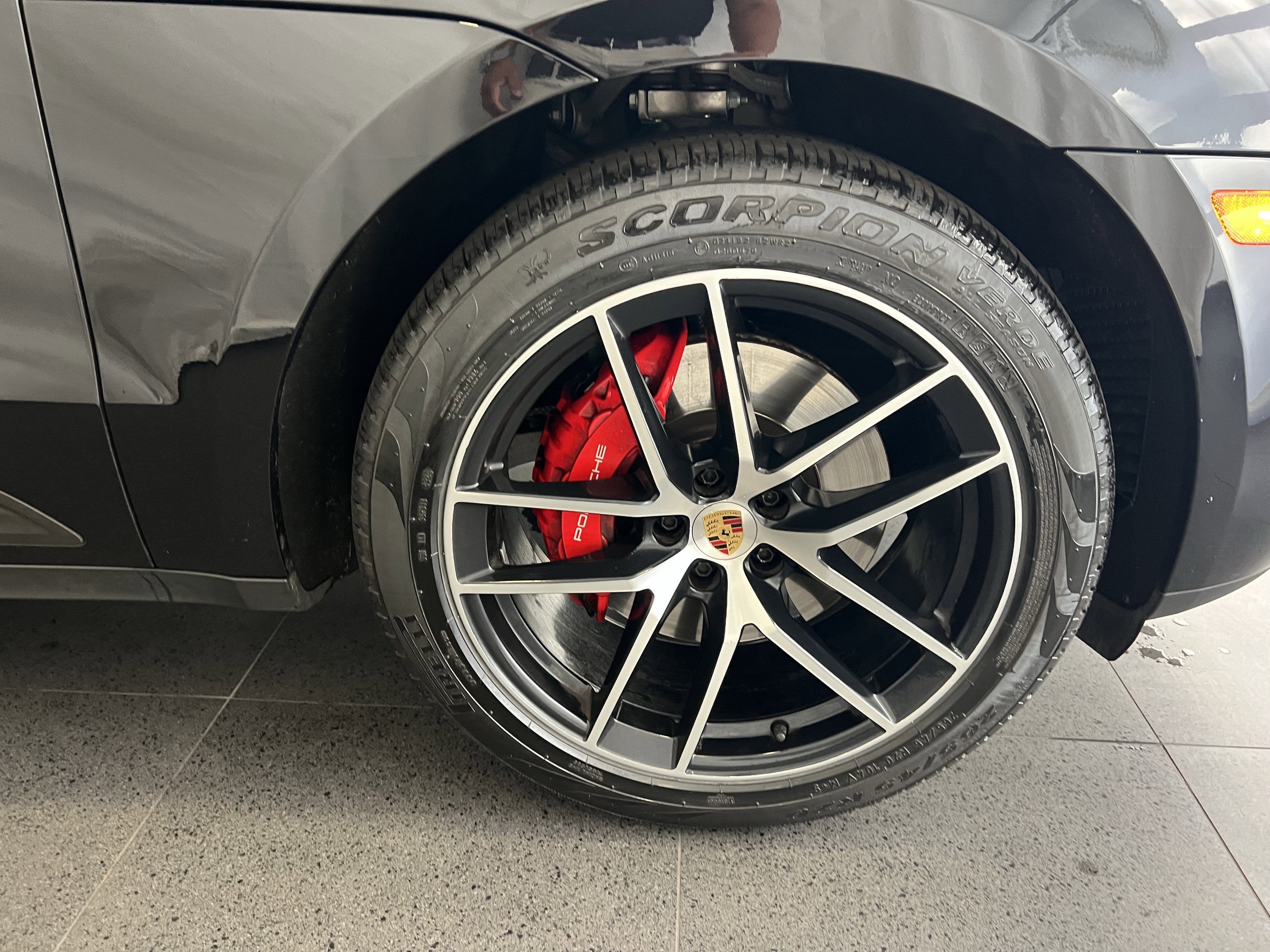 Certified 2023 Porsche Macan S image 13