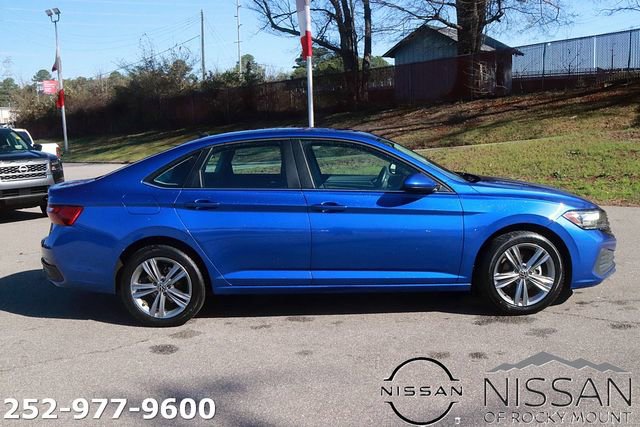 Used 2024 Volkswagen Jetta SE image 4