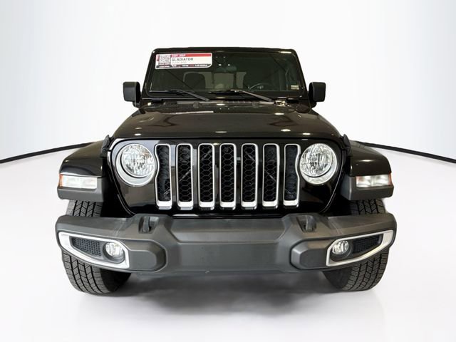 Used 2021 Jeep Gladiator Overland w/ Cold Weather Group image 2