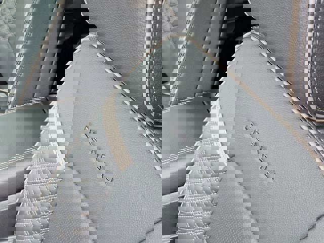 Used 2025 GMC Canyon Denali image 25