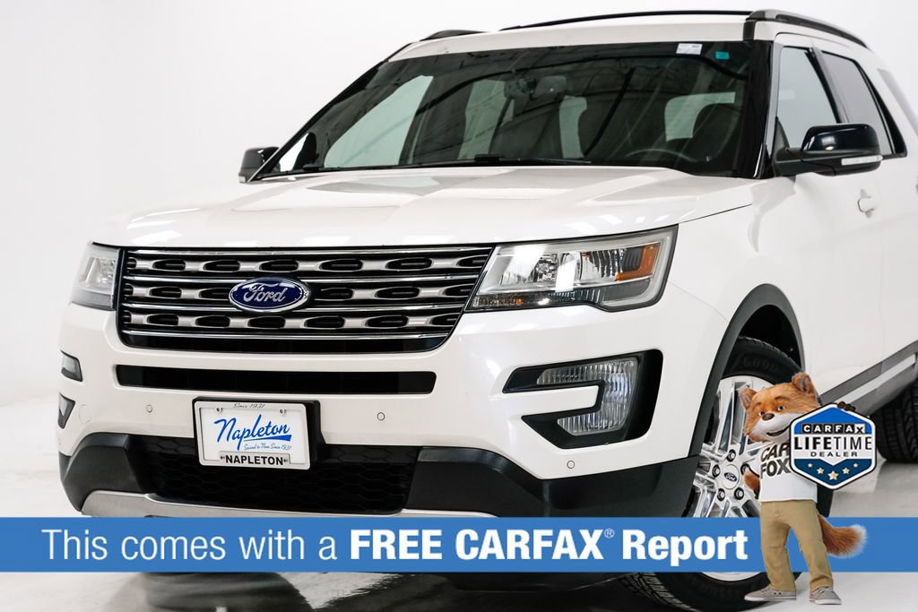 Used 2017 Ford Explorer XLT w/ Equipment Group 202A image 2