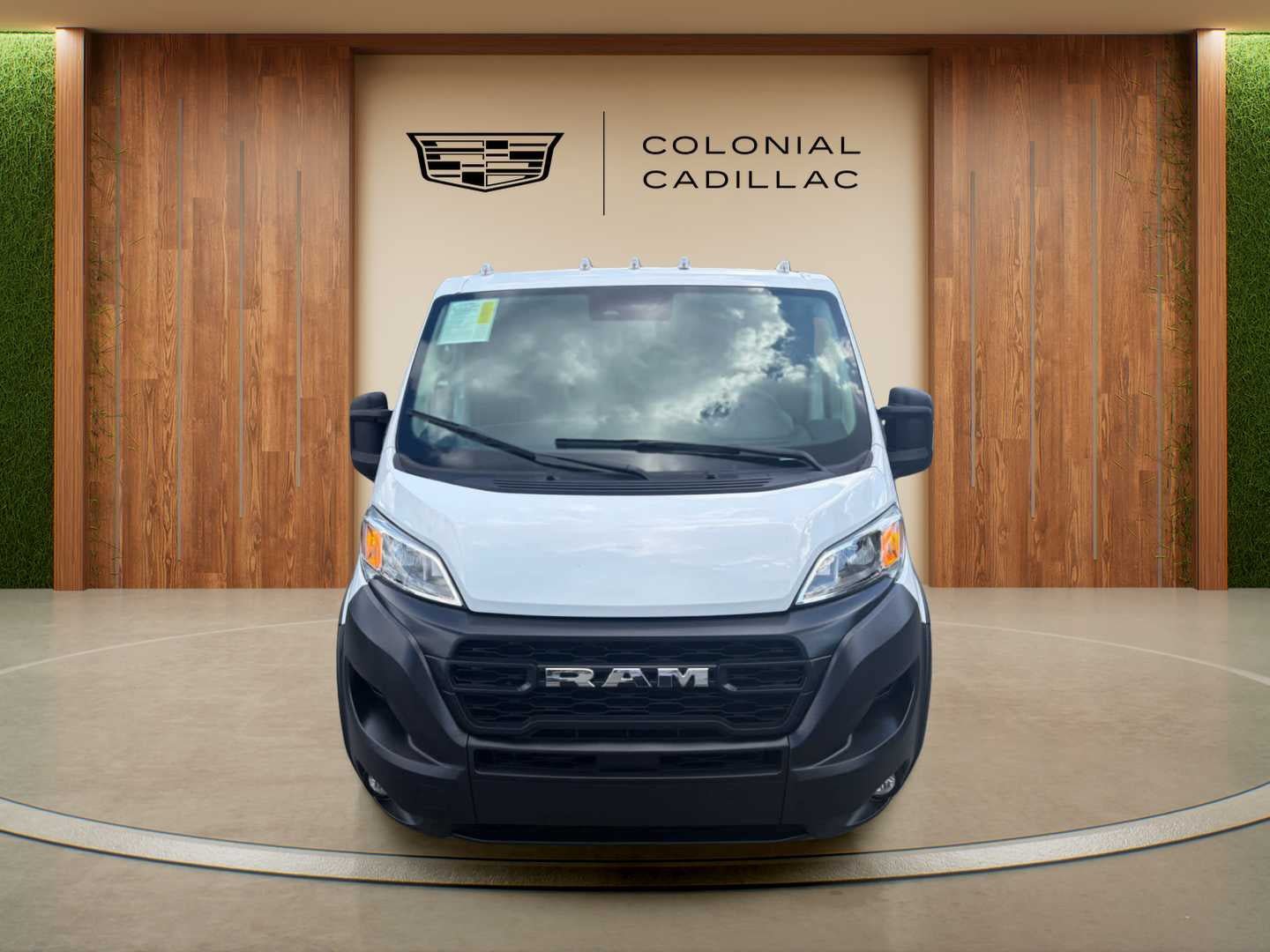 Used 2025 RAM ProMaster 2500 w/ Convenience Group FWD image 2