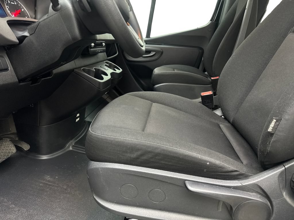 Used 2024 Mercedes-Benz Sprinter 2500 image 25