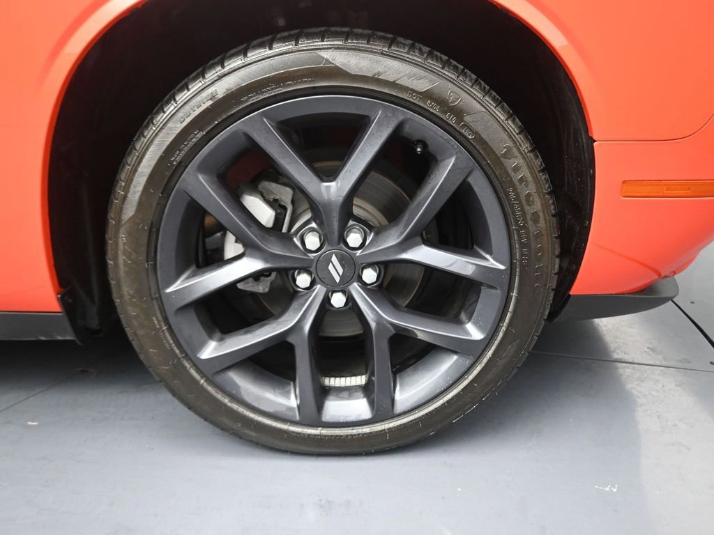 Used 2023 Dodge Challenger SXT w/ Blacktop Package image 5