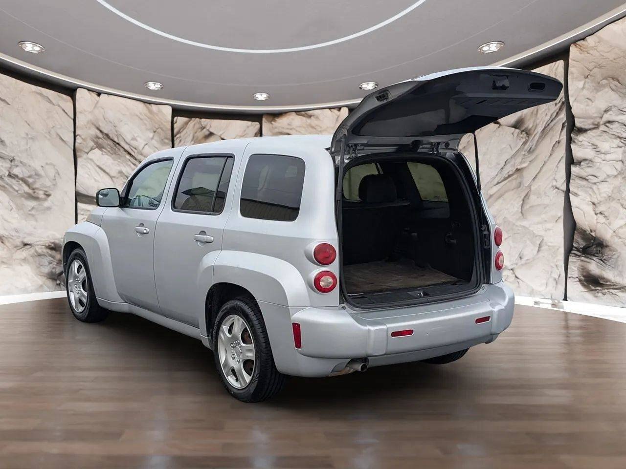 Used 2011 Chevrolet HHR LS FWD image 32
