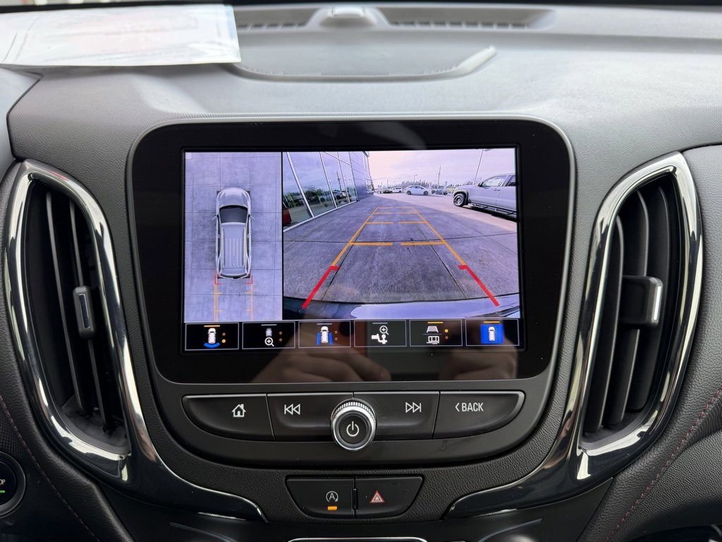 Used 2022 Chevrolet Equinox RS w/ RS Leather Package image 23