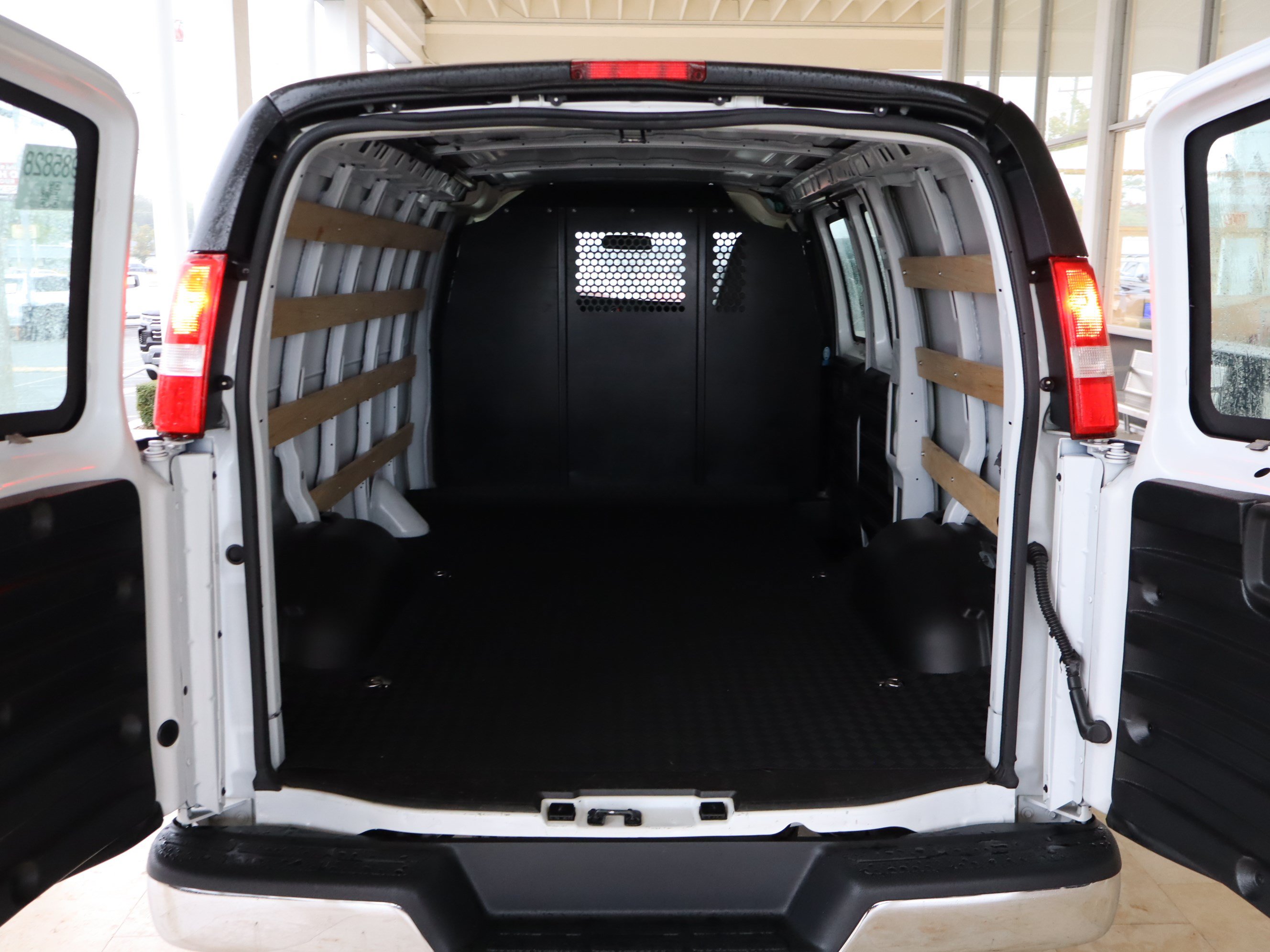 Used 2025 GMC Savana 2500 w/ Driver Convenience Package RWD image 24