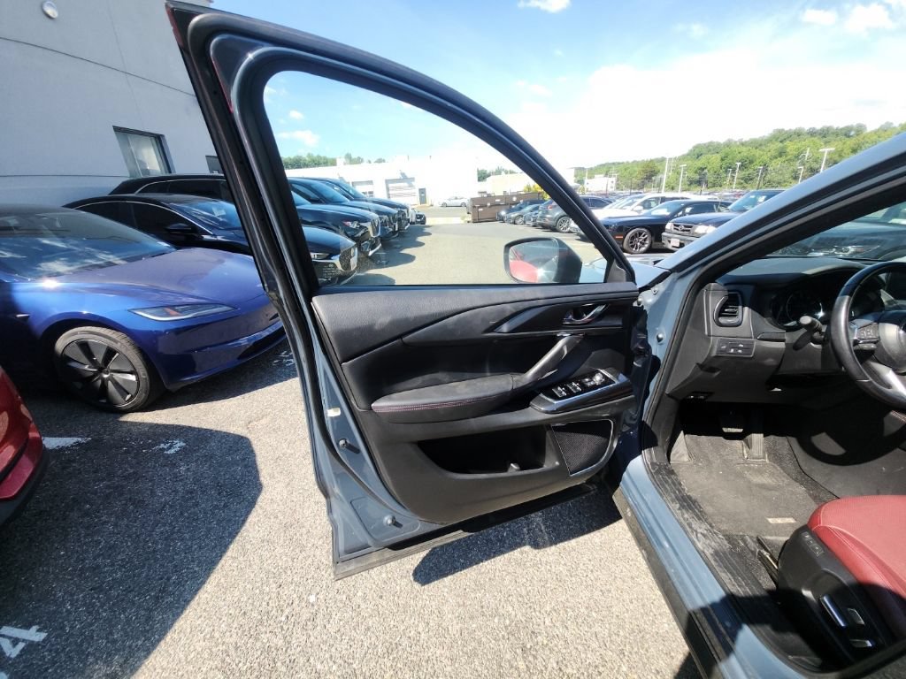 Certified 2023 MAZDA CX-9 Carbon Edition AWD/4WD image 9