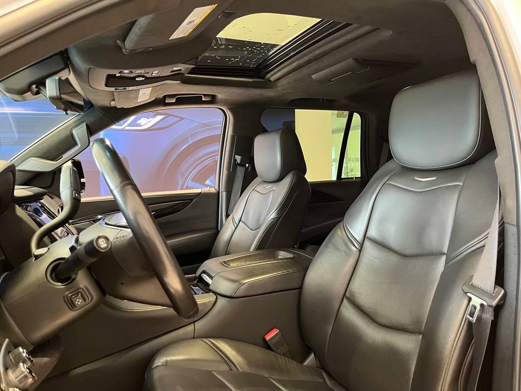 Used 2019 Cadillac Escalade Platinum AWD/4WD image 17