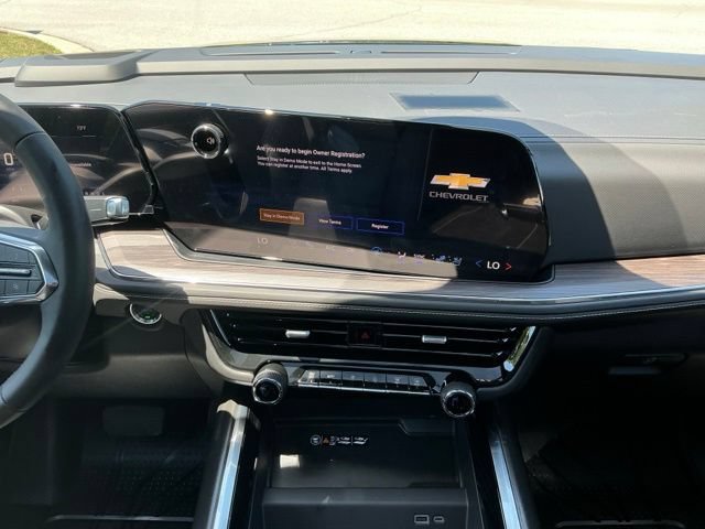New 2026 Chevrolet Tahoe Premier w/ Sun And Tow Package AWD/4WD image 27