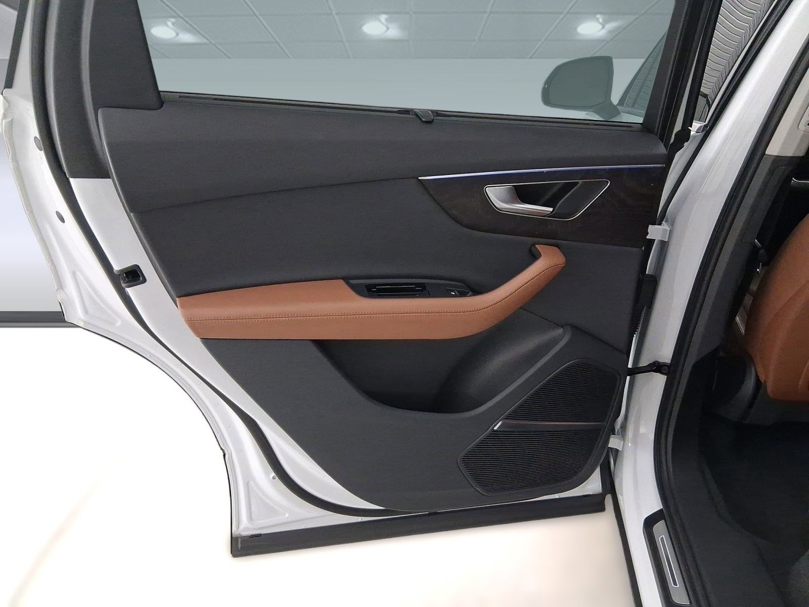 Certified 2024 Audi Q7 Premium Plus image 27