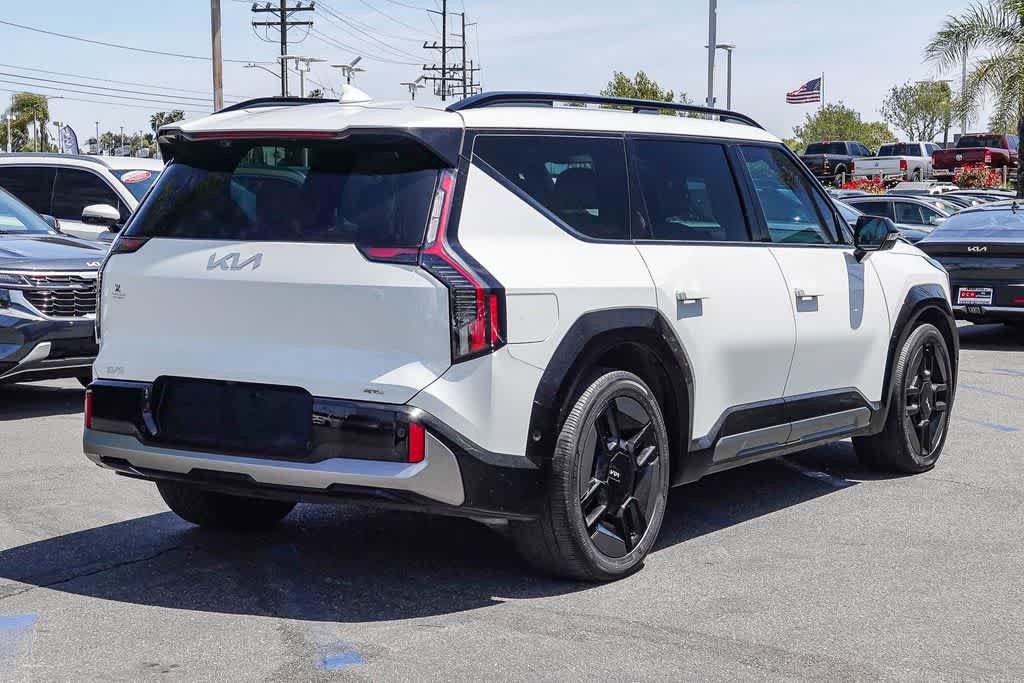 Certified 2024 Kia EV9 GT-Line AWD/4WD image 4