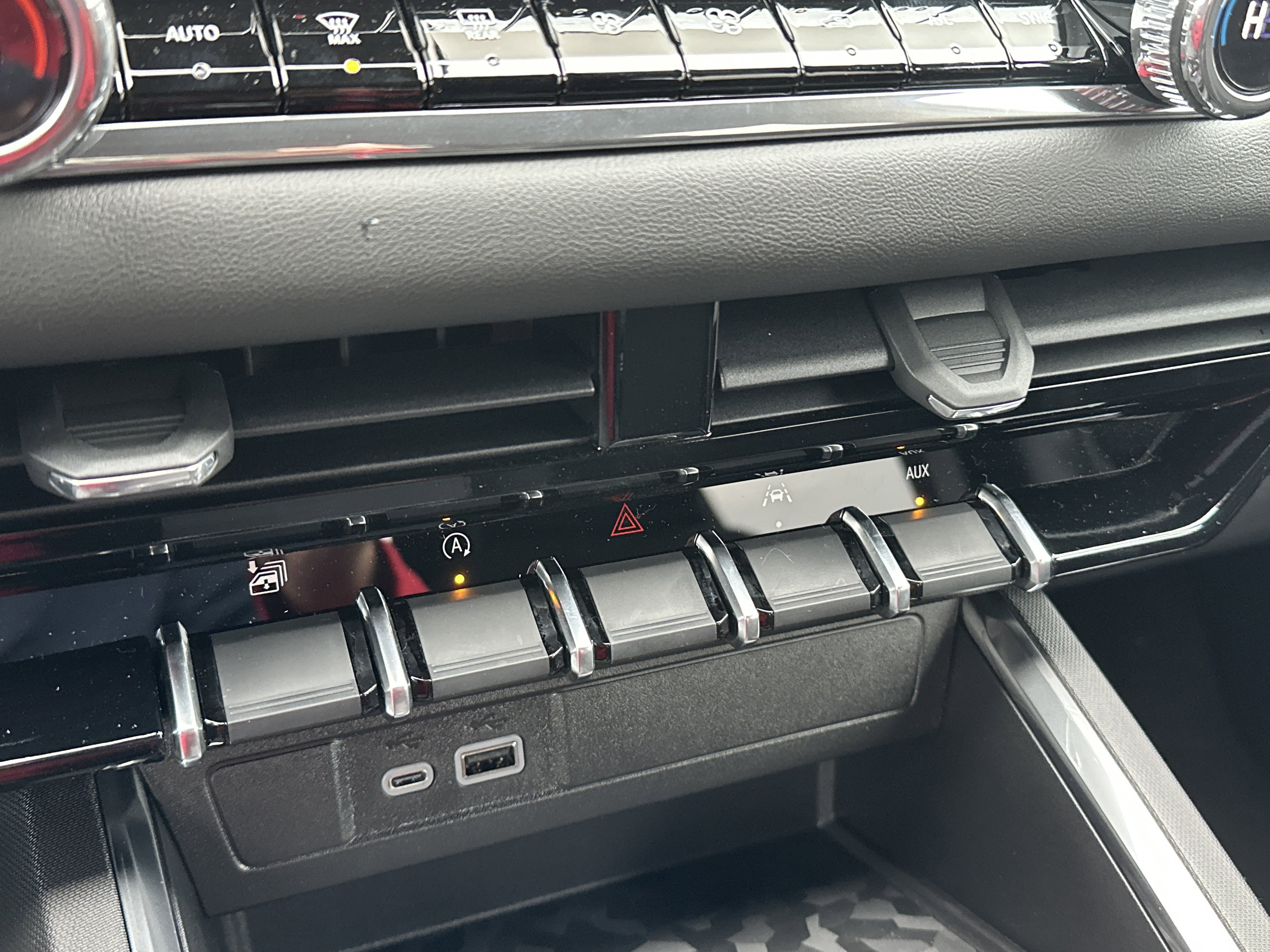 New 2026 GMC Canyon Elevation image 23