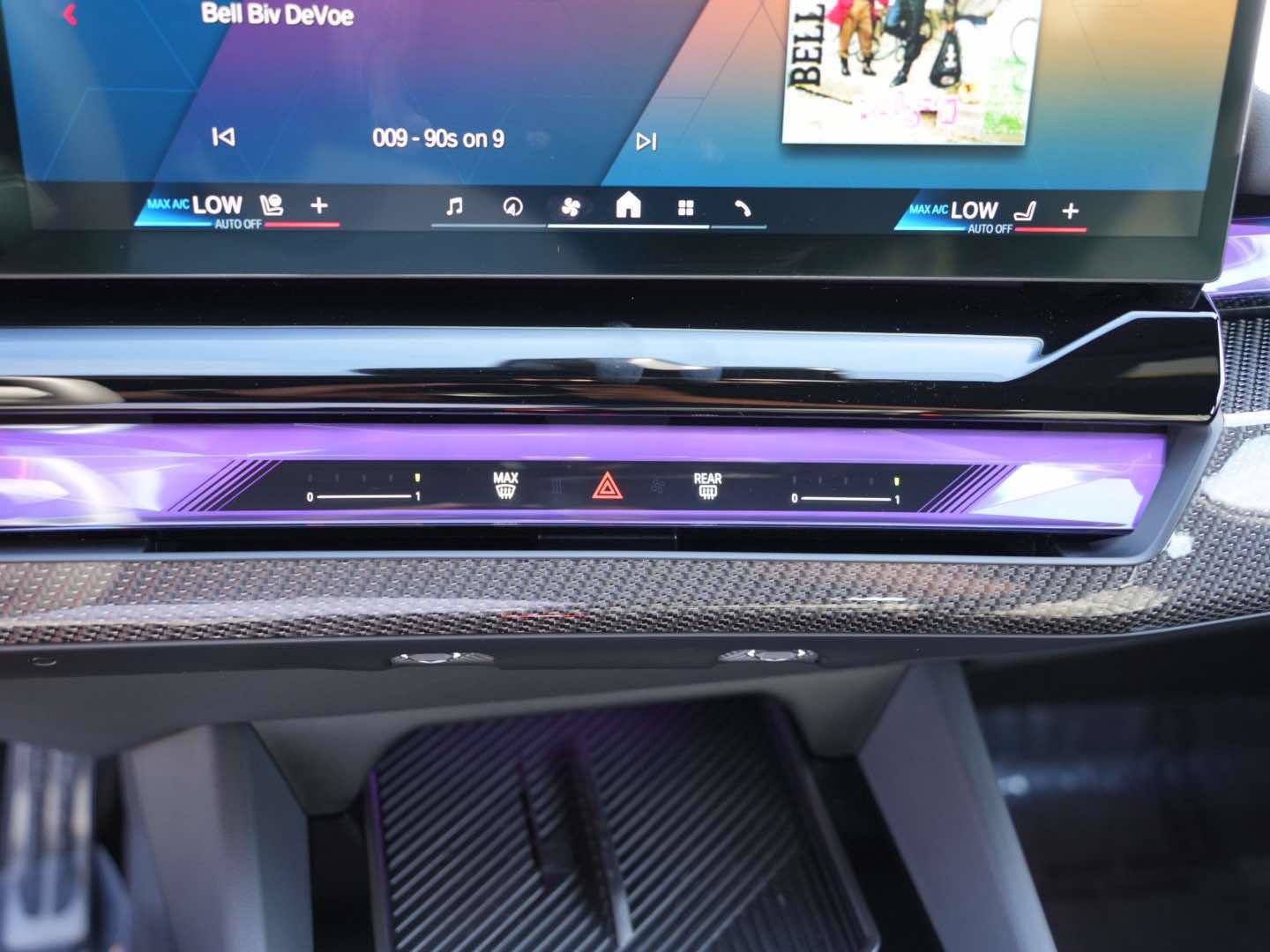 Used 2025 BMW M5 w/ Carbon Package image 28