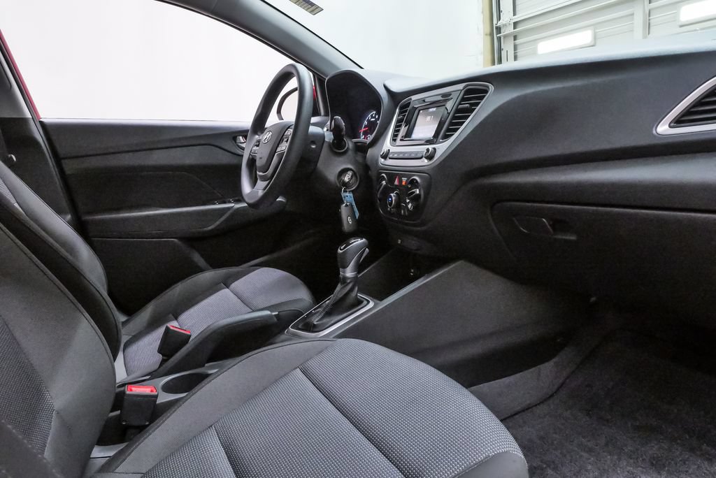 Certified 2022 Hyundai Accent SE FWD image 12