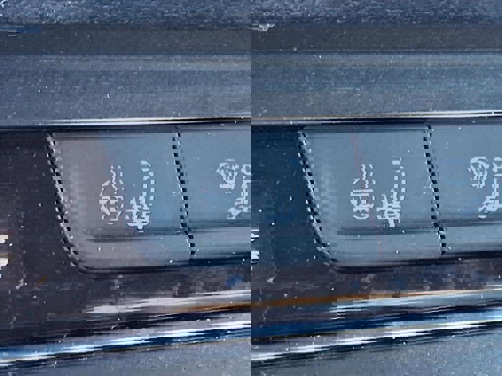 Used 2021 Volkswagen Tiguan SEL Premium R-Line w/ 3rd Row Seat Package image 18