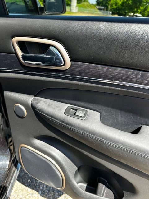 Used 2016 Jeep Grand Cherokee Summit w/ Platinum Series Group AWD/4WD image 18