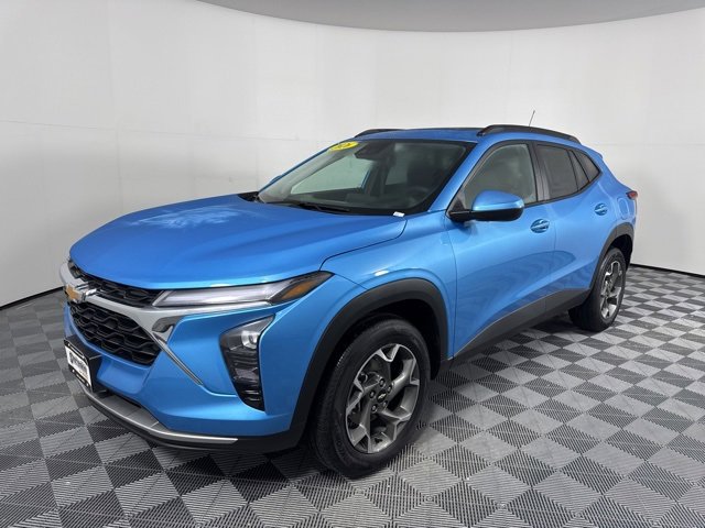 New 2026 Chevrolet Trax LT w/ Sunroof Package image 8