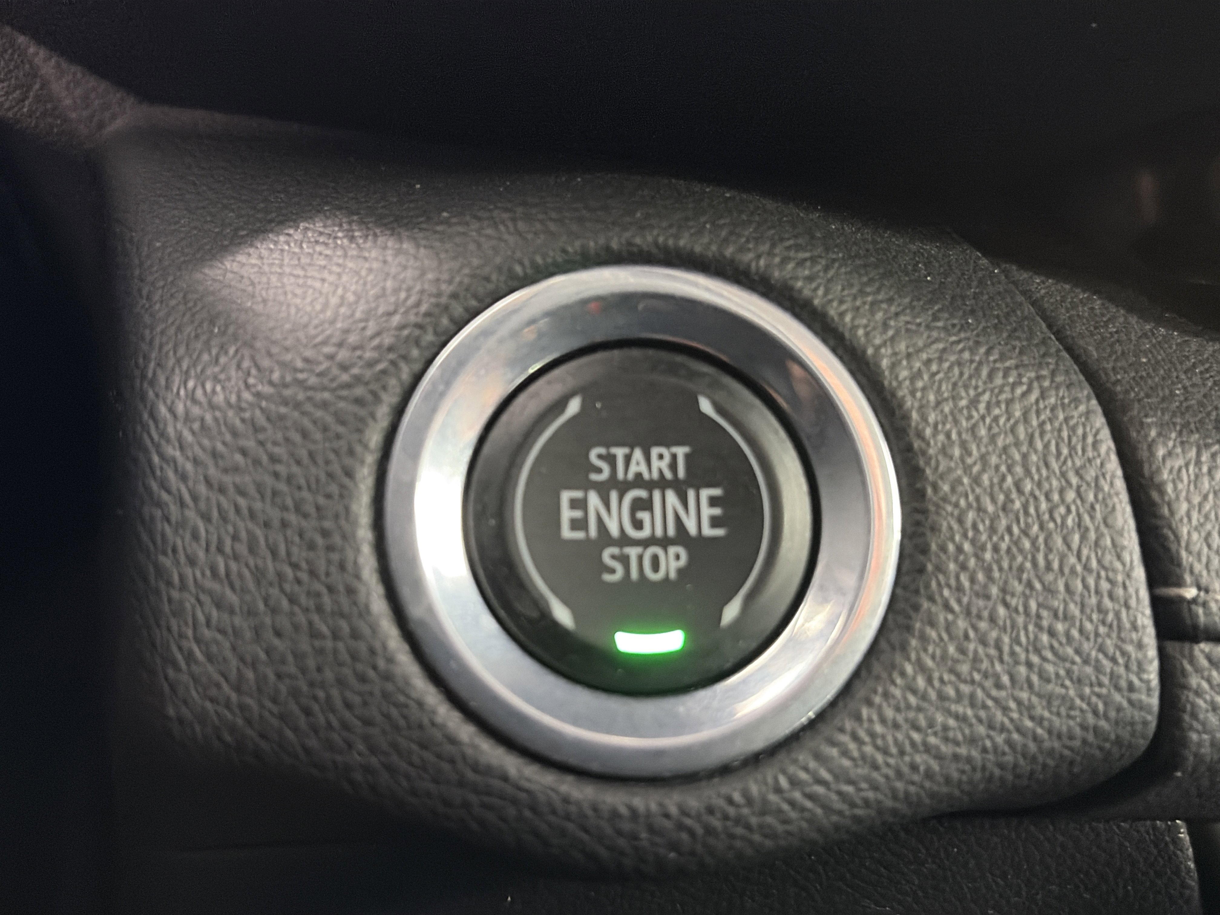 Used 2023 Buick Envision Essence AWD/4WD image 32
