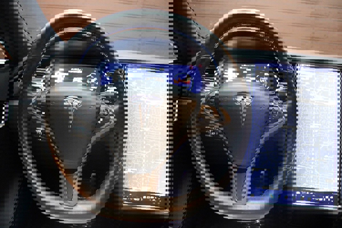 Used 2020 Tesla Model S AWD image 24