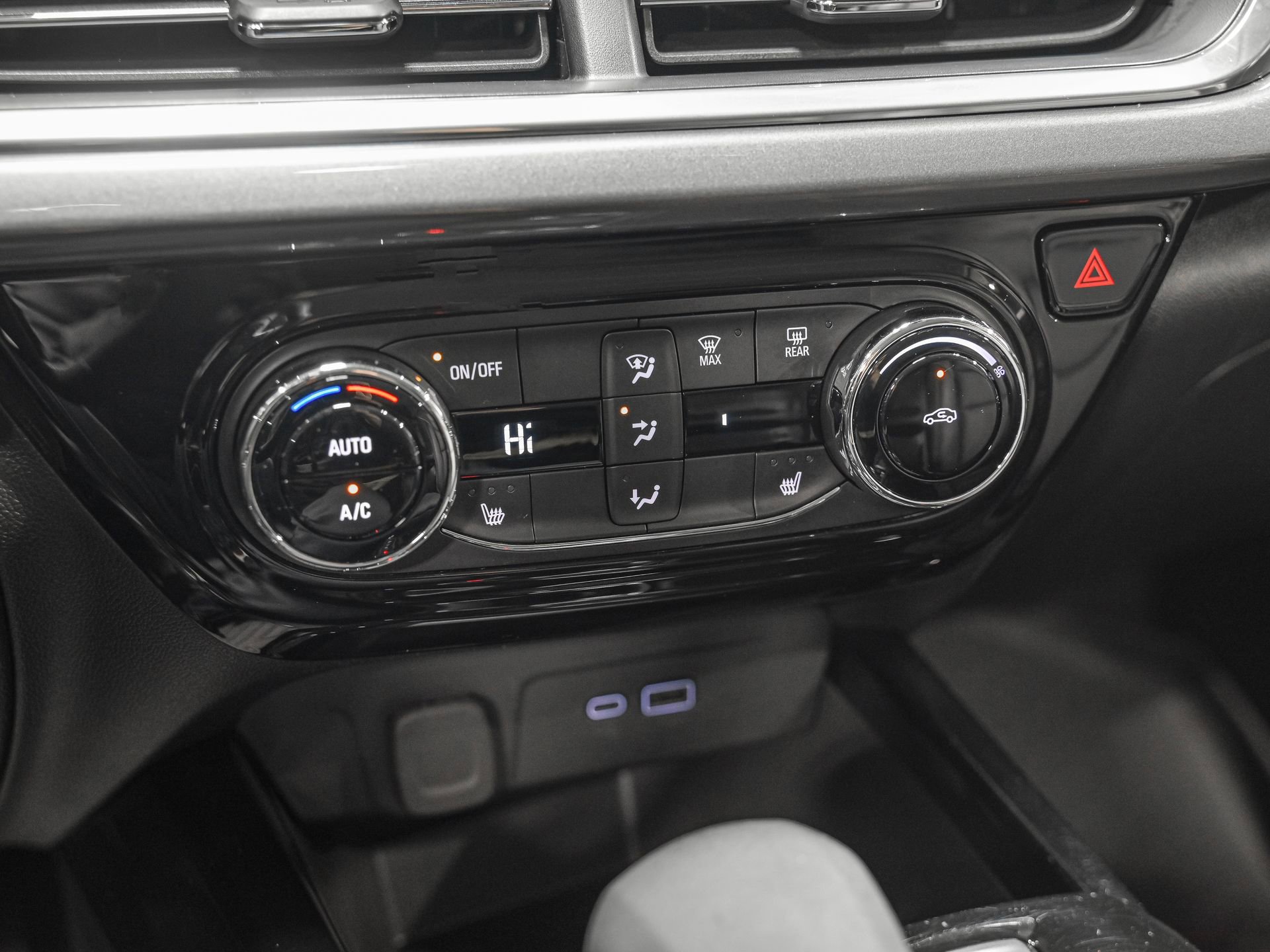 Used 2025 Chevrolet Trax ACTIV w/ Driver Confidence Package image 22